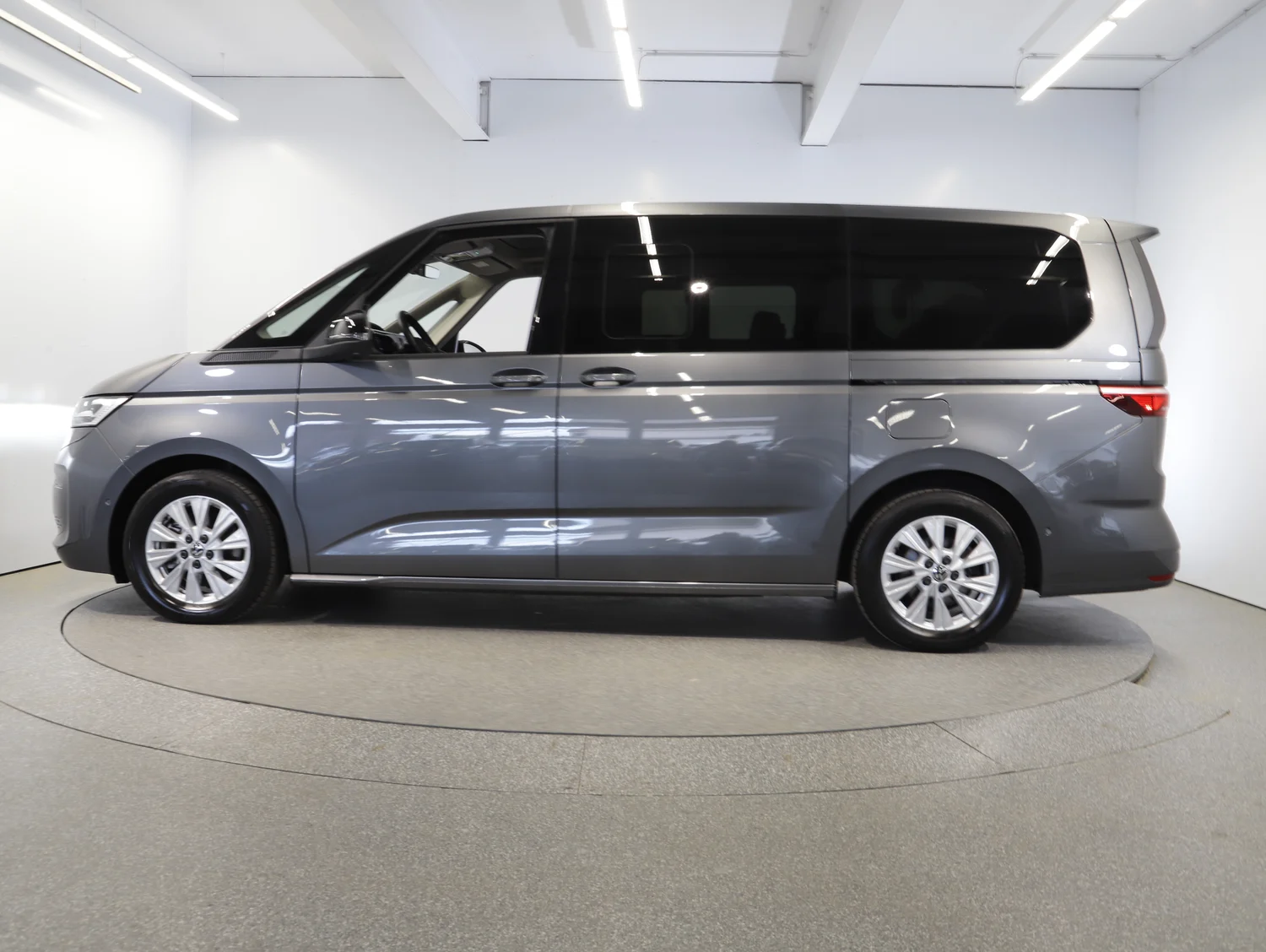 Bild eines VW Multivan Business ÜH TDI
