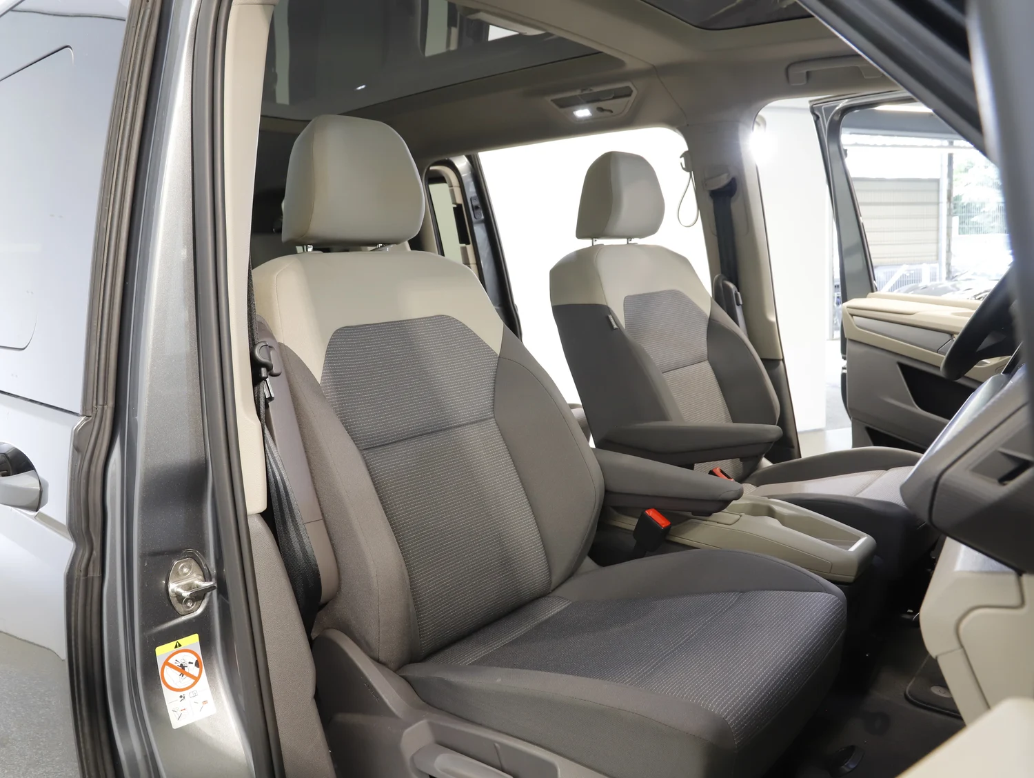 Bild eines VW Multivan Business ÜH TDI
