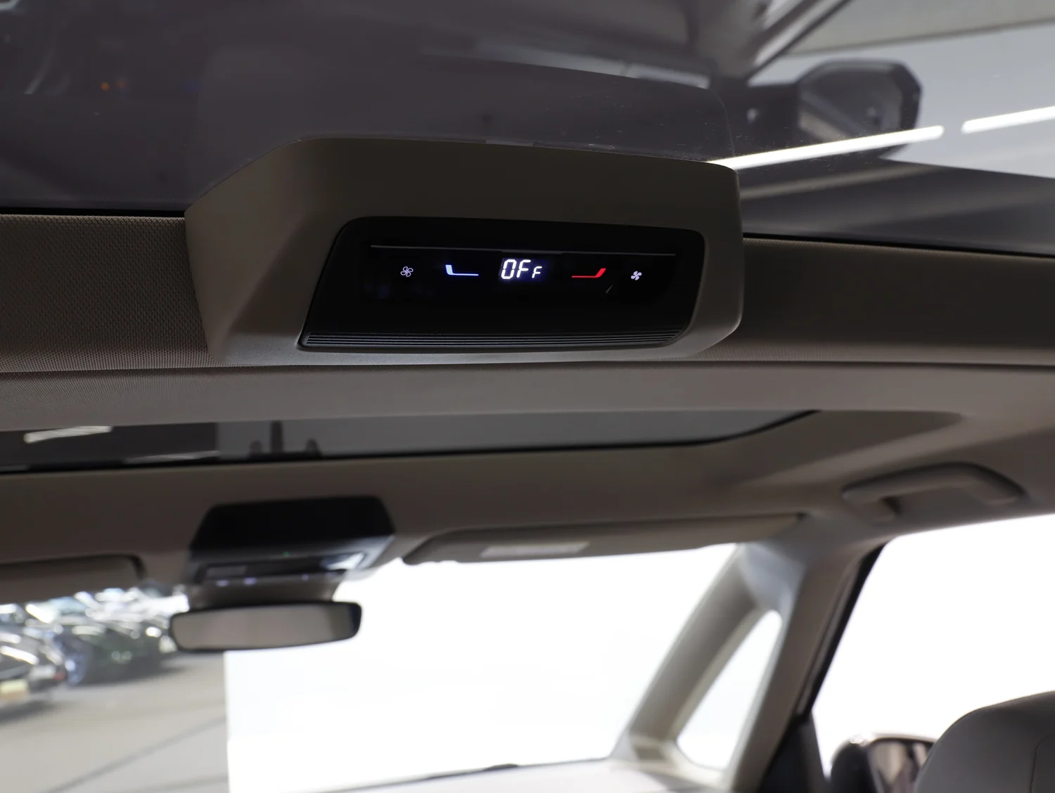 Bild eines VW Multivan Business ÜH TDI