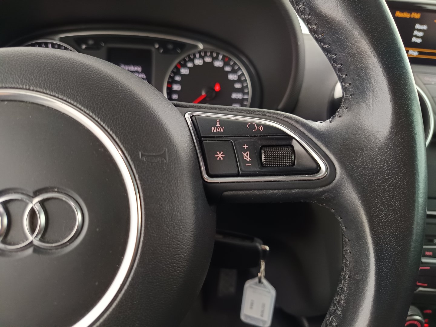 Audi A1 Sportback 1.6 TDI sport | Bild 18 von 31