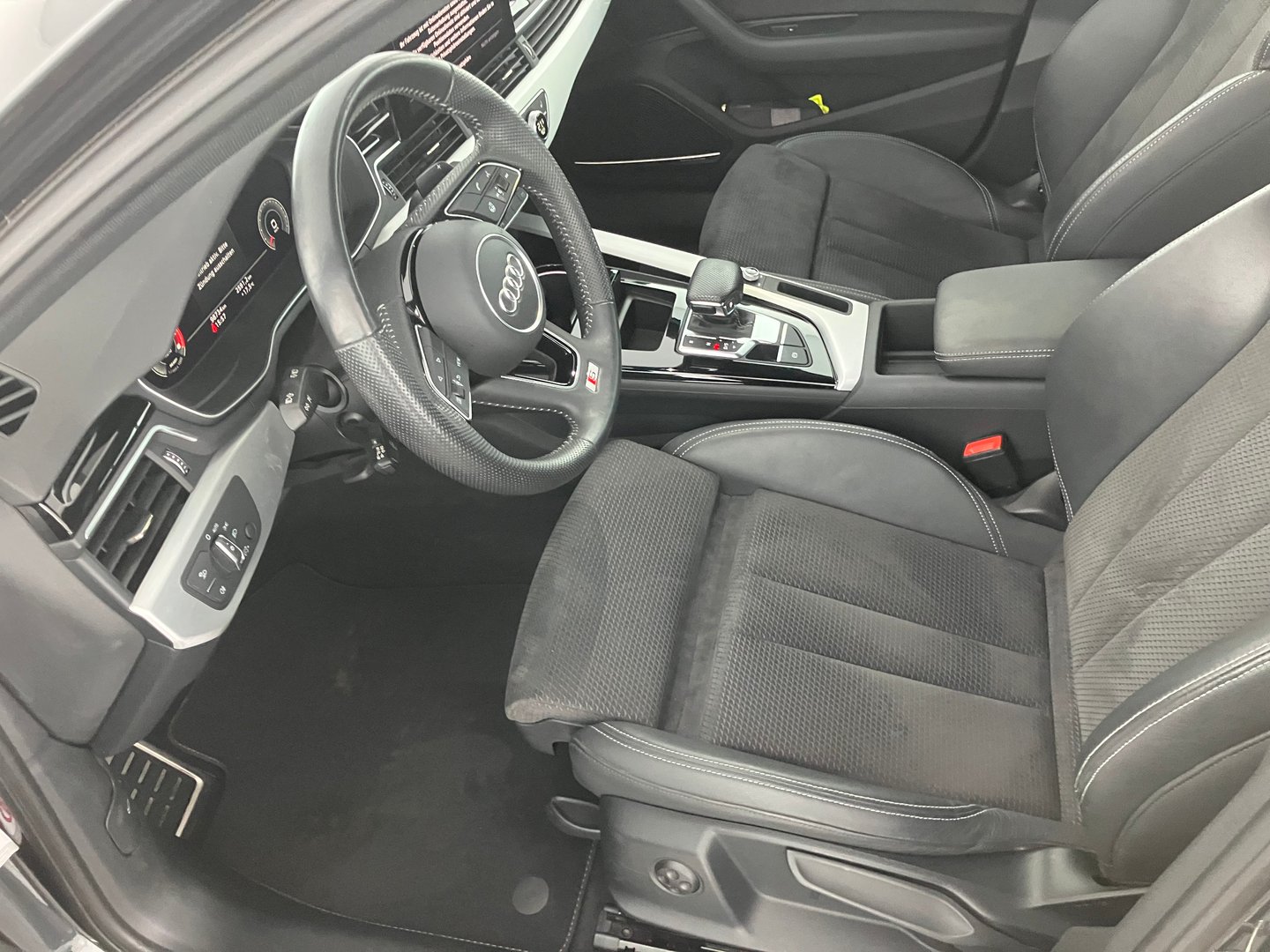 Audi A4 Limousine 40 TDI S line | Bild 3 von 11