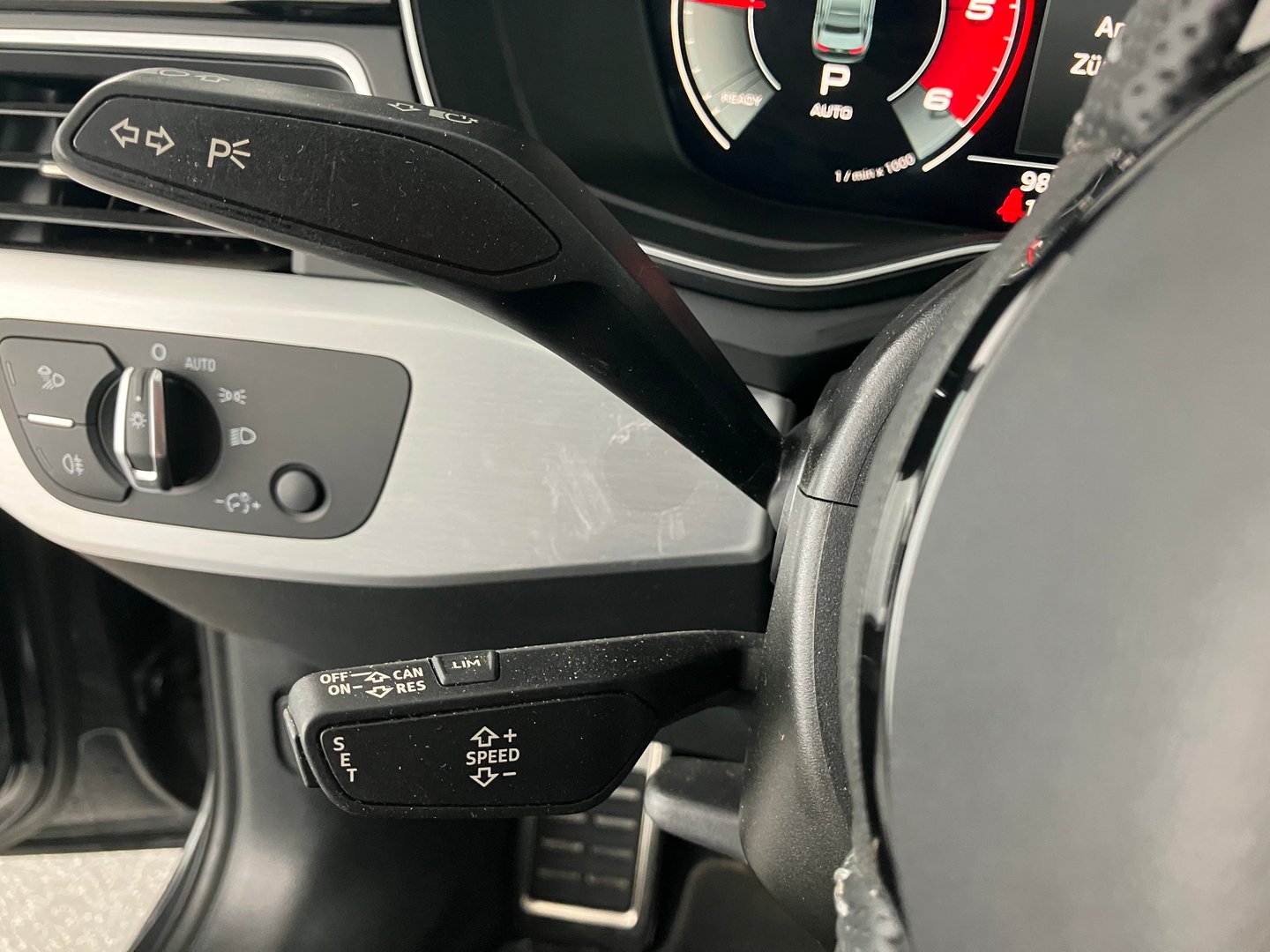 Audi A4 Limousine 40 TDI S line | Bild 14 von 25