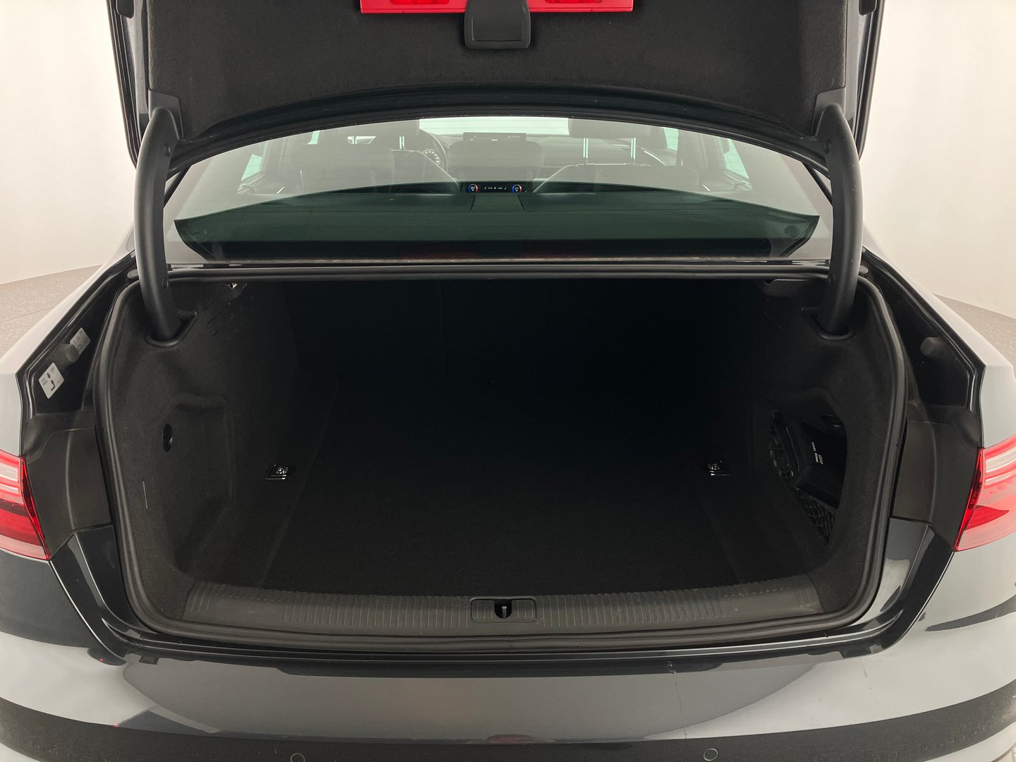 Audi A4 Limousine 40 TDI S line | Bild 25 von 25