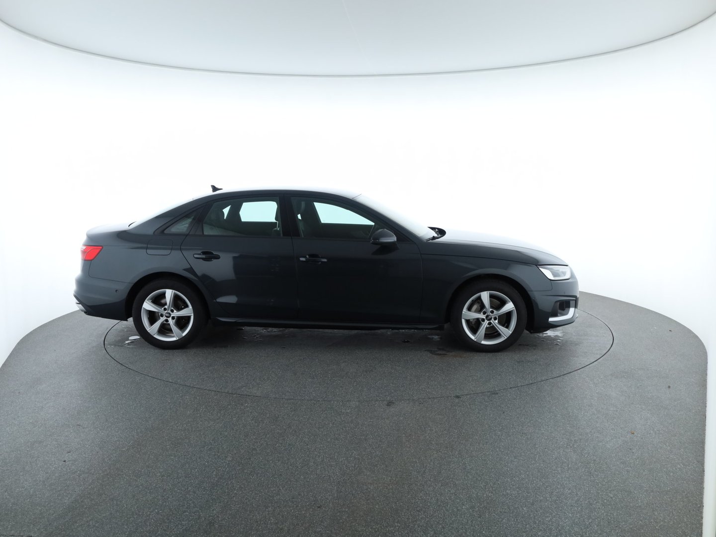 Audi A4 Limousine 40 TDI S line | Bild 7 von 25