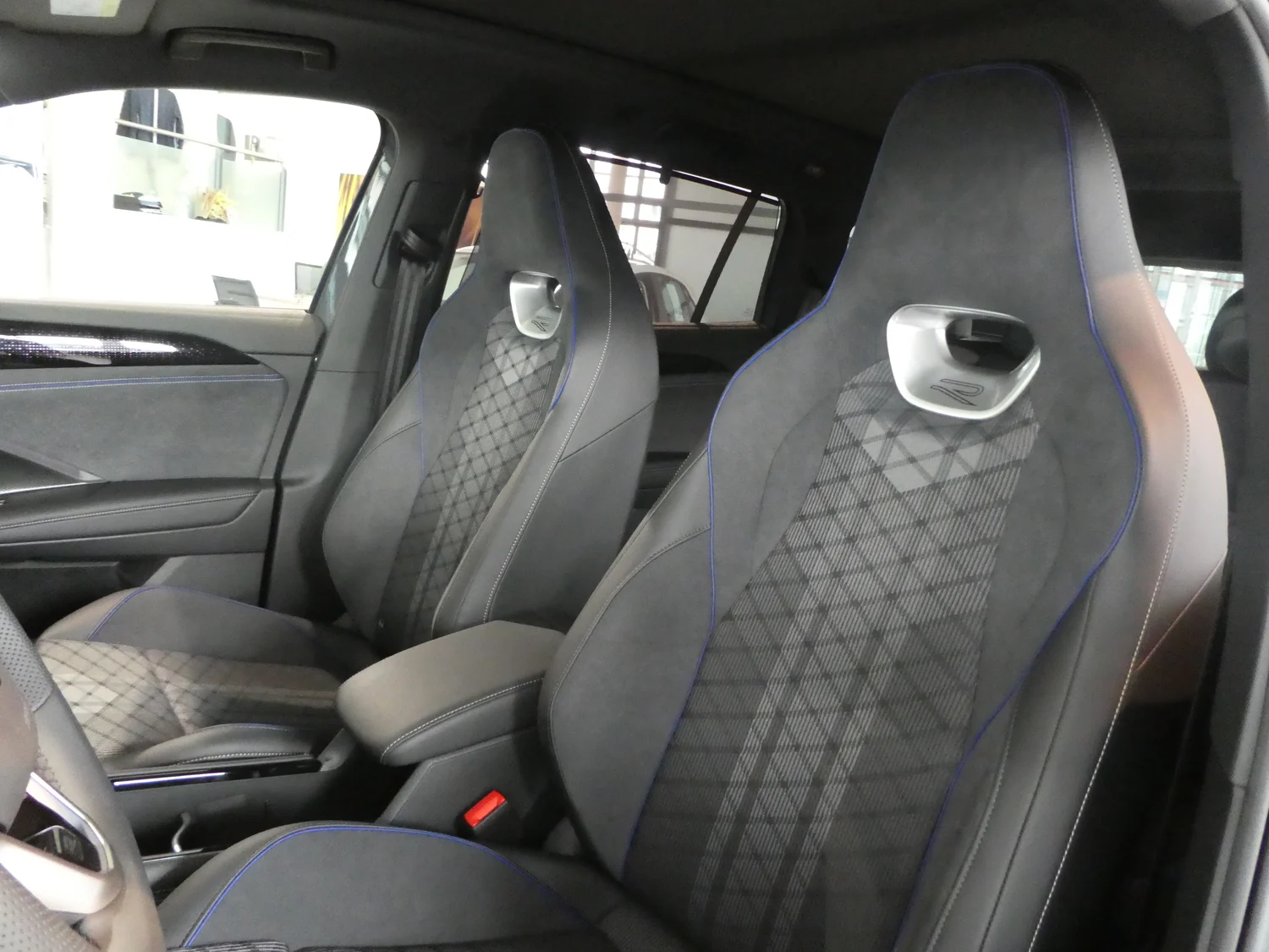 Bild eines VW Tayron Sport TDI 4MOTION DSG