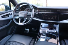 Audi Q7 50 TDI quattro S line in schwarz - metallic-perleffektno
