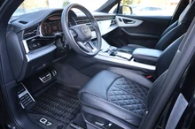 Audi Q7 50 TDI quattro S line in schwarz - metallic-perleffektno