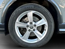 Audi Q2 1.0 TFSI Sport in quantumgrau