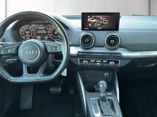 Audi Q2 1.0 TFSI Sport in quantumgrau