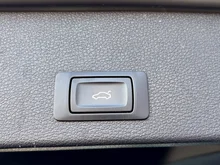 Audi Q2 1.0 TFSI Sport in quantumgrau