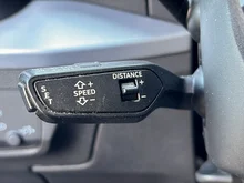 Audi Q2 1.0 TFSI Sport in quantumgrau