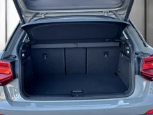 Audi Q2 1.0 TFSI Sport in quantumgrau