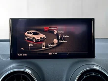 Audi Q2 1.0 TFSI Sport in quantumgrau