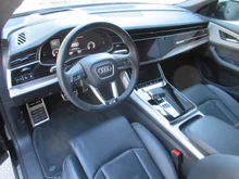 Audi Q8 55 TFSI e quattro in Mythosschwarz Metallic
