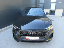 Audi Q8 55 TFSI e quattro in Mythosschwarz Metallic