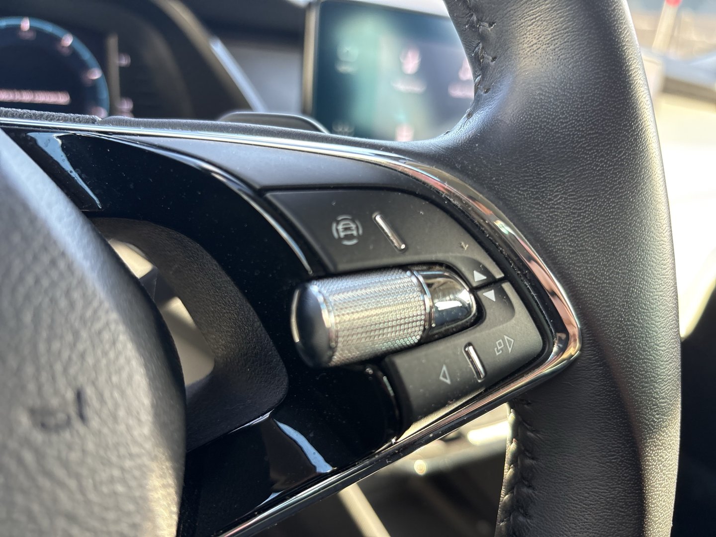 Škoda OCTAVIA Combi Ambition TDI DSG | Bild 13 von 19