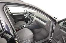 VW Passat Variant TSI in schwarz - metallic