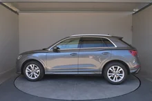 Audi Q3 35 TDI quattro S line exterieur in Daytonagrau perleff.