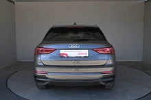 Audi Q3 35 TDI quattro S line exterieur in Daytonagrau perleff.