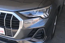 Audi Q3 35 TDI quattro S line exterieur in Daytonagrau perleff.