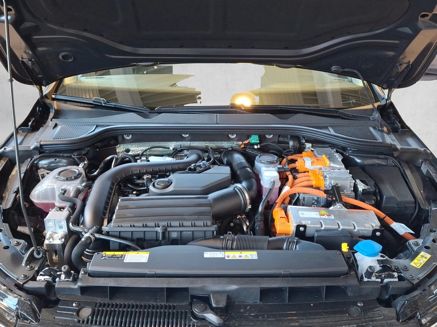 Bild eines Golf Rabbit eHybrid DSG 150 kW