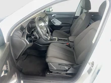 Audi Q3 35 TDI quattro intense in Gletscherweiss Met.