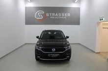 VW T-Roc Design TSI OPF in Deep Black Perleffekt
