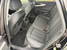 Audi A4 Avant 35 TFSI S line in schwarz