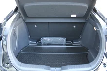 Toyota C-HR 2,0 Hybrid E-CVT Lounge Premiere Edition in Sulfurgold/Onyx Black