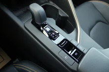 Toyota C-HR 2,0 Hybrid E-CVT Lounge Premiere Edition in Sulfurgold/Onyx Black