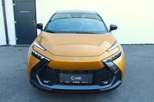 Toyota C-HR 2,0 Hybrid E-CVT Lounge Premiere Edition in Sulfurgold/Onyx Black