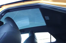 Toyota C-HR 2,0 Hybrid E-CVT Lounge Premiere Edition in Sulfurgold/Onyx Black