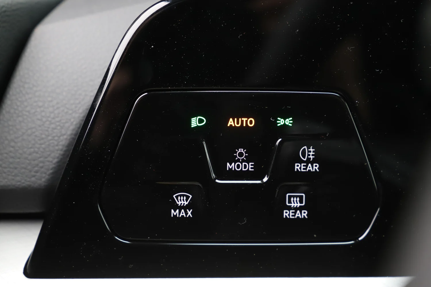 Bild eines VW Golf Rabbit eHybrid DSG 150 kW