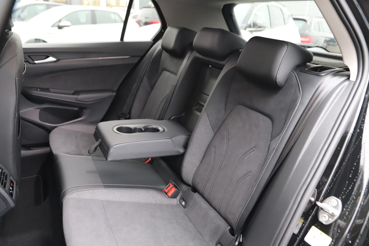 Bild eines VW Golf Rabbit eHybrid DSG 150 kW