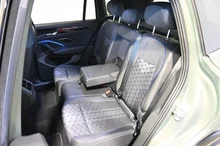 VW Tiguan R-Line eTSI DSG in Cipressino-Grün Metallic