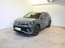 VW Tiguan R-Line eTSI DSG in Cipressino-Grün Metallic