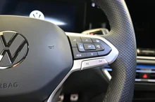 VW Tiguan R-Line eTSI DSG in Cipressino-Grün Metallic