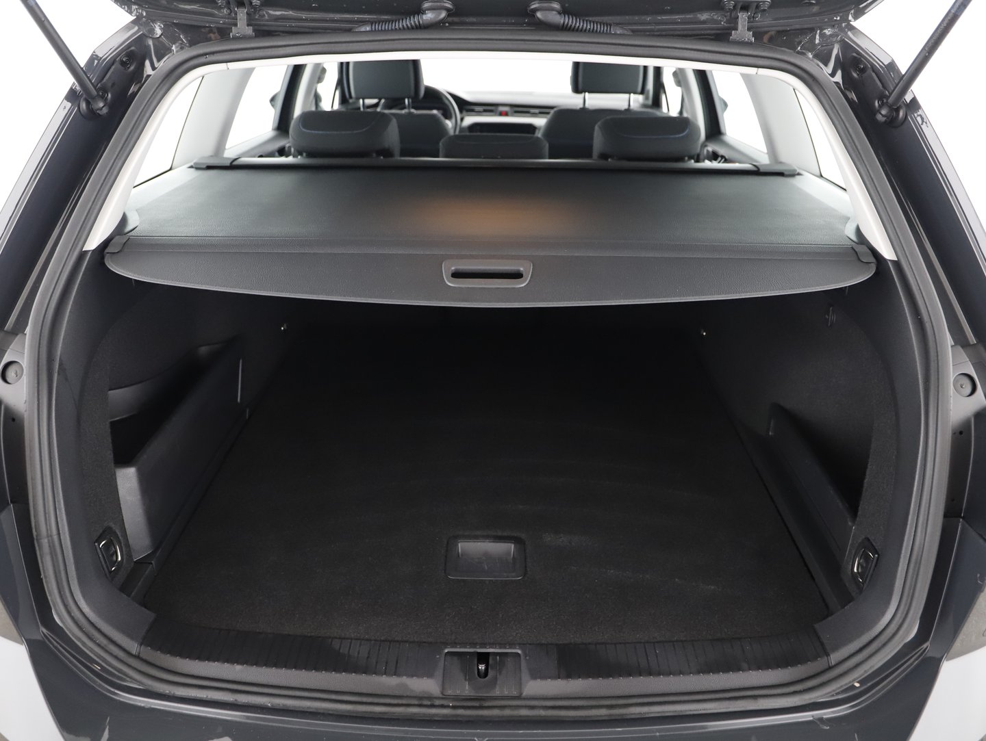 VW Passat GTE Variant | Bild 25 von 30