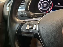 VW Tiguan Sky TSI in Deep Black Perlef.
