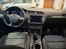 VW Tiguan Sky TSI in Deep Black Perlef.