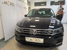 VW Tiguan Sky TSI in Deep Black Perlef.