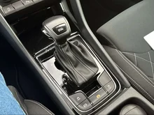 Škoda Karoq SPORTLINE TSI DSG ACT in Black-Magic Perleffekt