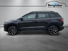 Škoda Karoq SPORTLINE TSI DSG ACT in Black-Magic Perleffekt
