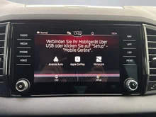 Škoda Karoq SPORTLINE TSI DSG ACT in Black-Magic Perleffekt