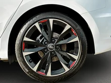Audi A3 Sportback 30 TFSI intense in ibisweiß