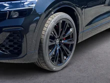 Audi Q8 e-hybrid quattro 290 kW in Mythosschwarz Metallic