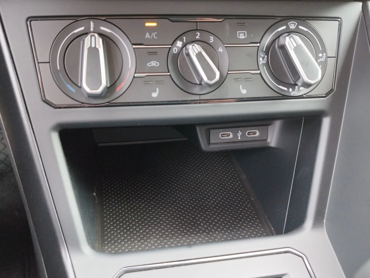 Bild eines VW Taigo 4Me TSI