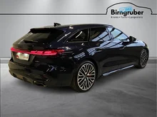 Audi A5 Avant e-hybrid quattro 270 kW in Nachtblau Metallic