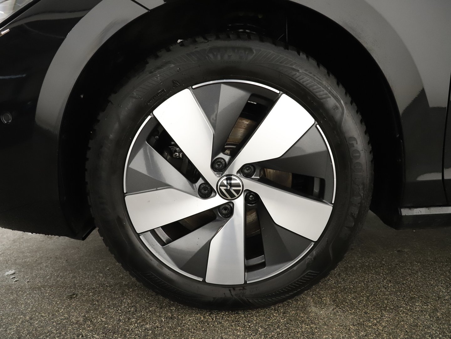 VW Passat Variant Business eTSI DSG | Bild 4 von 24