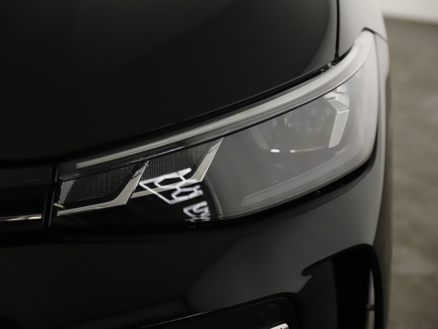 VW Passat Variant Business eTSI DSG | Bild 3 von 24